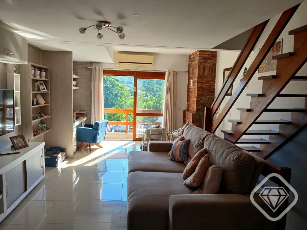 Foto do imóvel Casa com vista privilegiada em rua sem saída, tranquila e silenciosa. Esta residência combina amp... em Antonio Spolidoro