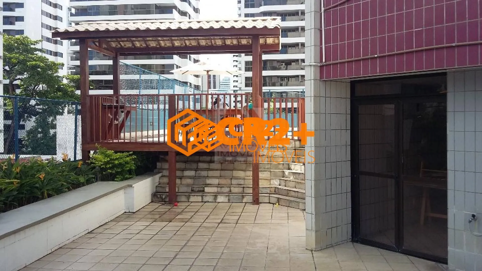 Imagem Apartamento a Venda com 04 quartos 02 suítes nas Graças -144m² em Recife