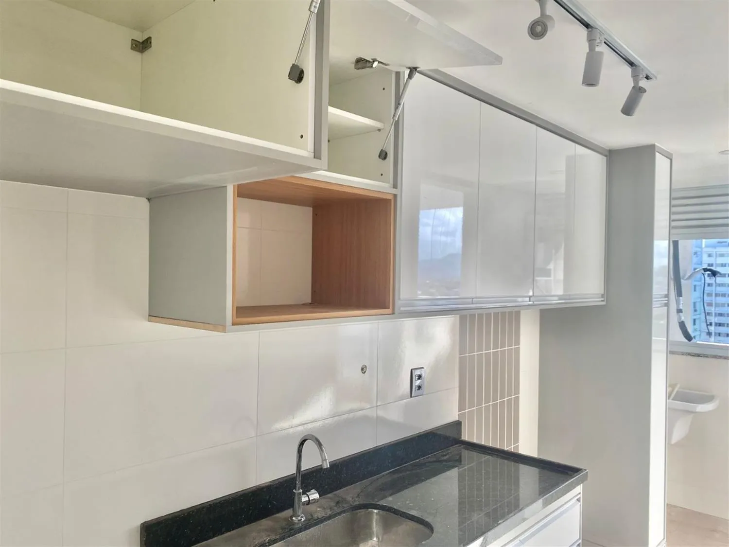 Imagem Apartamento com 3 quartos para alugar em Vila Velha