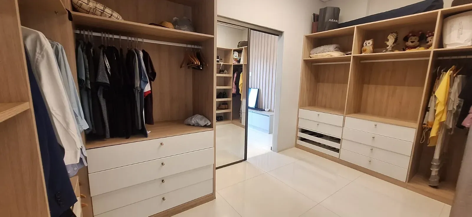 Imagem Casa de Condomínio com 3 Quartos à Venda, 420 m² em PIRES FAÇANHA - EUSEBIO