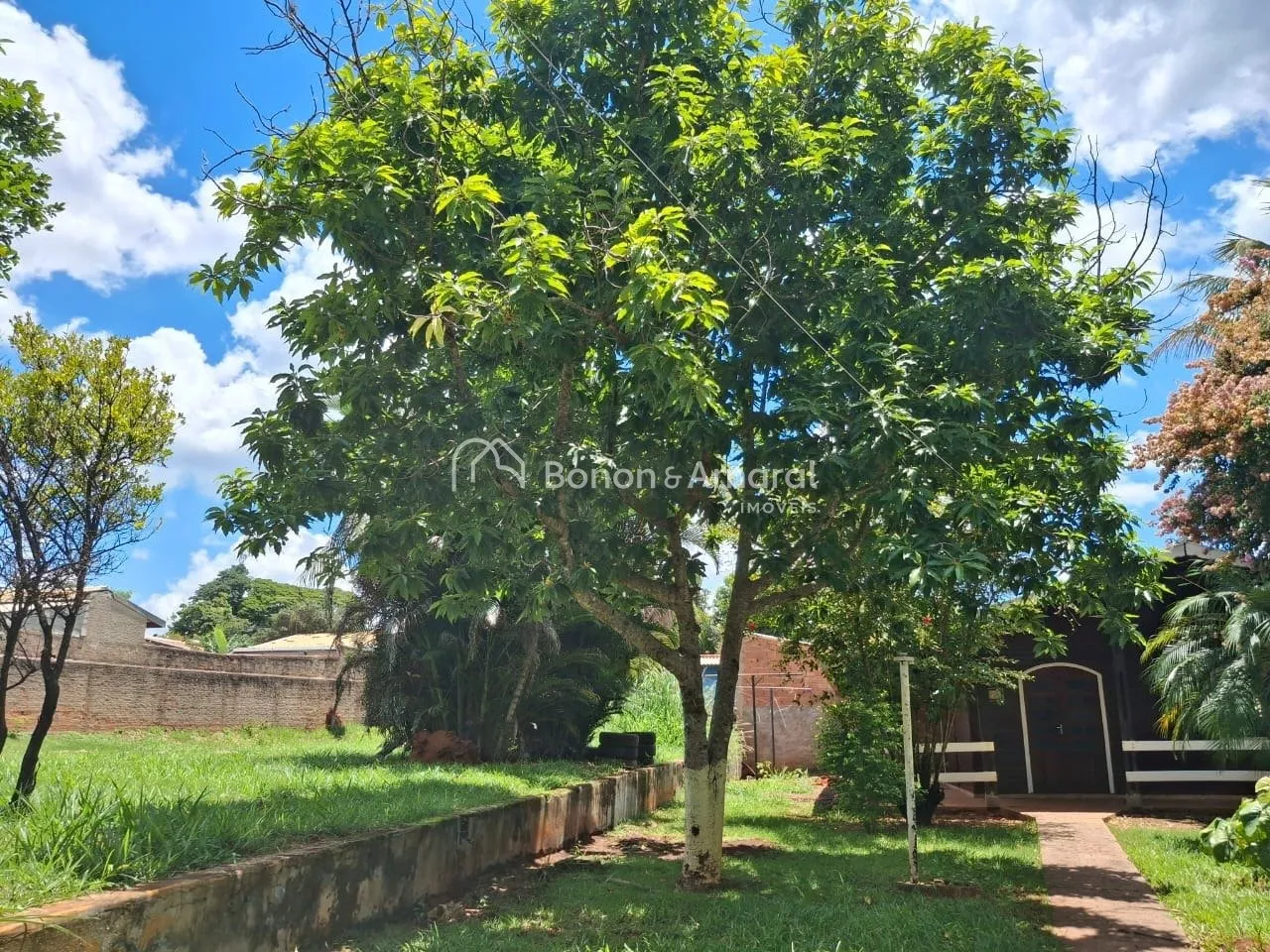Imagem Espaço amplo com duas casas e lazer completo
