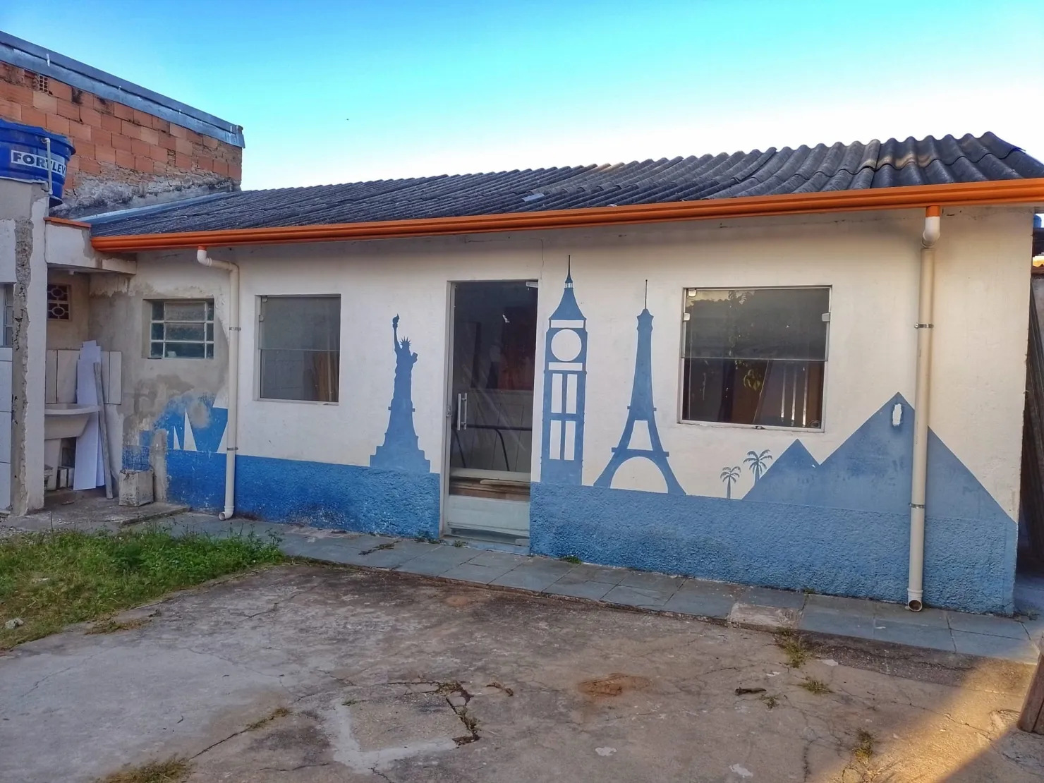 Imagem Comercial para Locação 4 Quartos, Vila São Geraldo, Taubaté - SP