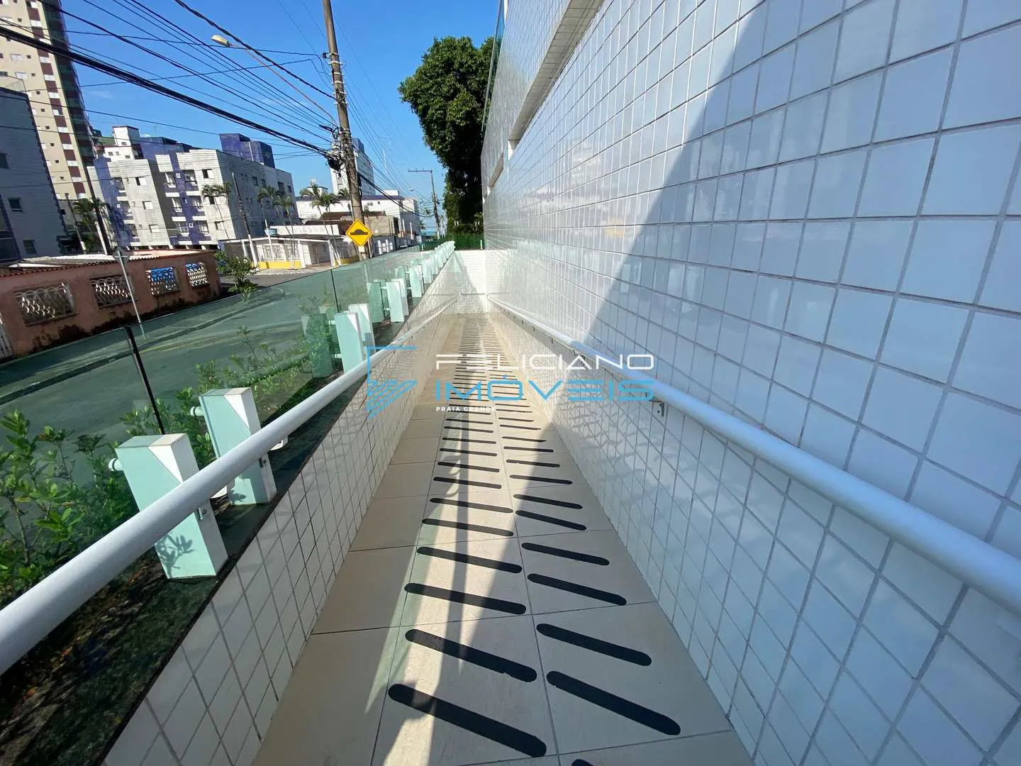 Imagem Apartamento com 2 quartos, Caiçara, Praia Grande - R$ 490 mil, Cod: 3701