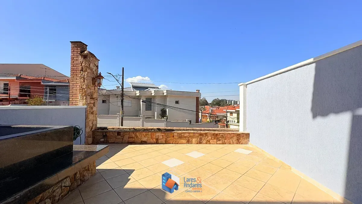Imagem Sobrado para venda em Jardim Regina com 4 quartos, sendo 1 suíte, 277m²