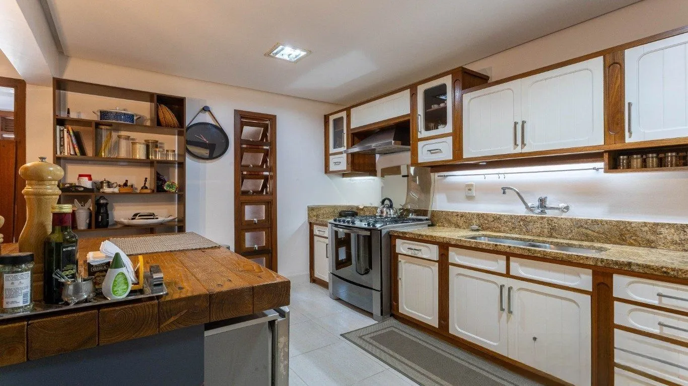 Imagem Apartamento193m² privativos, 3 dormitórios (2 suítes), 3 vagas