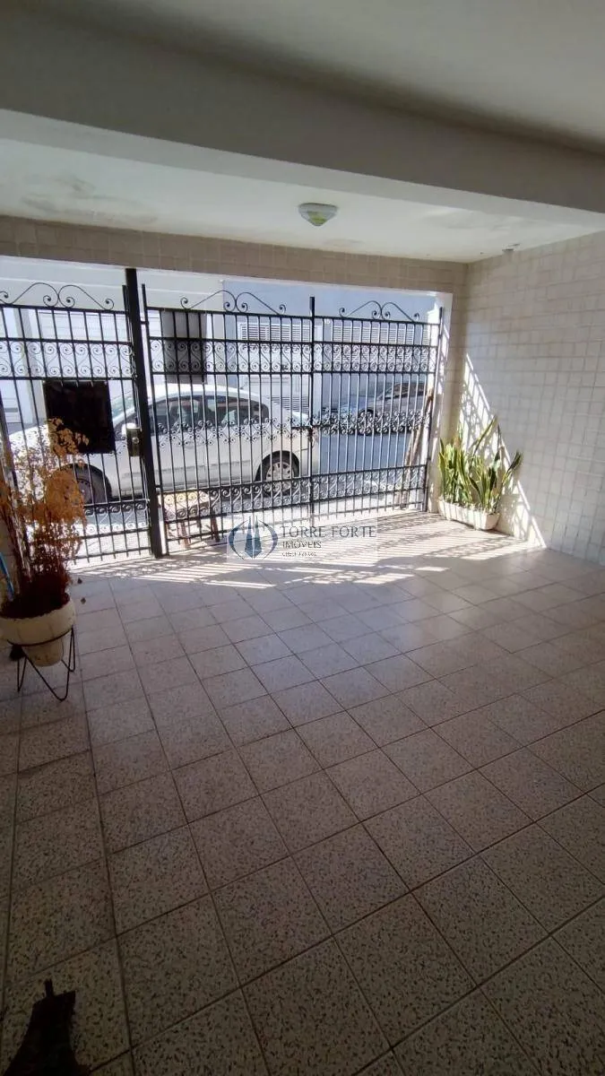 Imagem Casa sobrado de 320m², com 3 dormitórios, ao lado do Metrô Penha