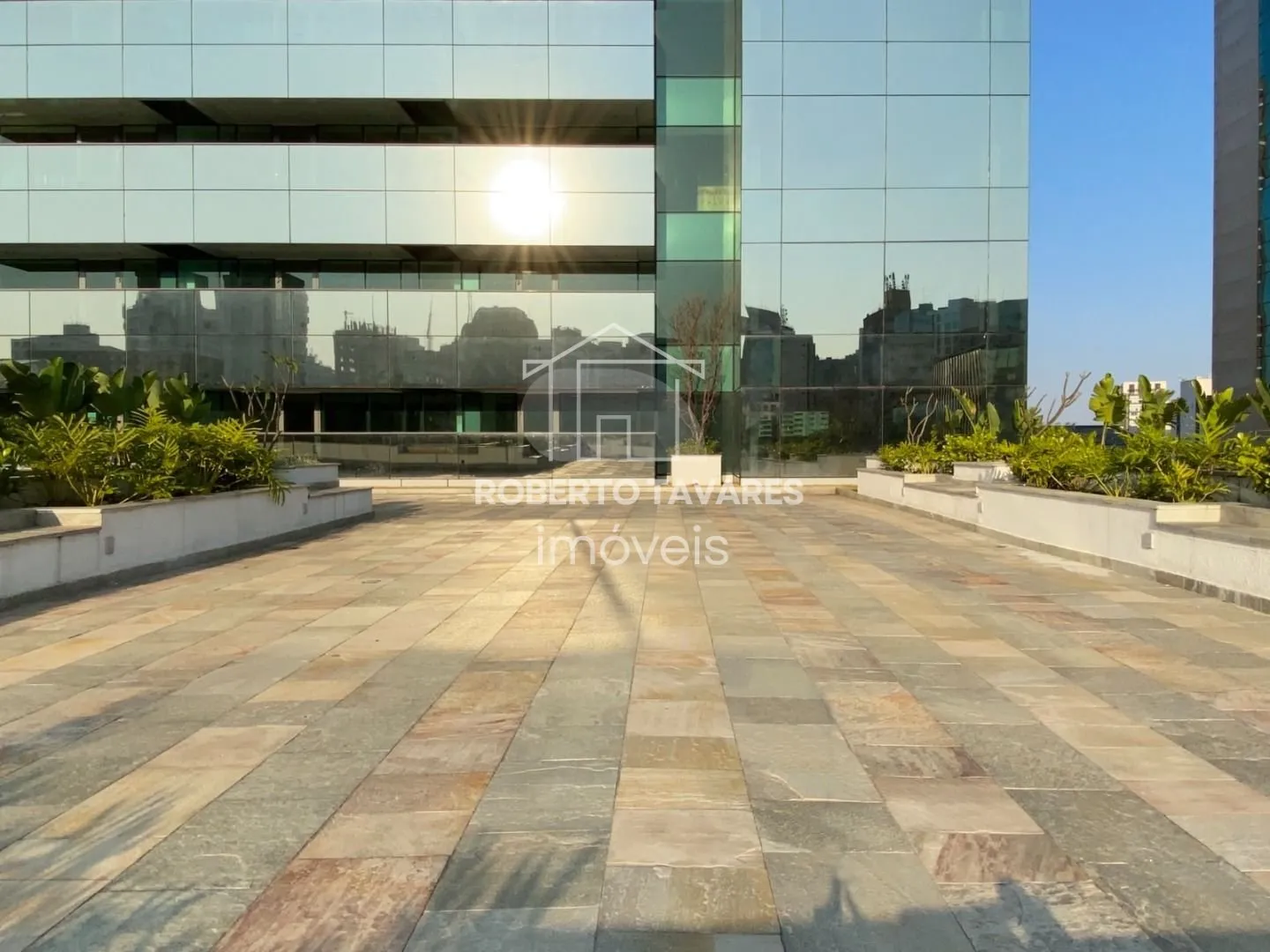 Imagem Prédio Inteiro de 10640m² no bairro Liberdade, em São Paulo