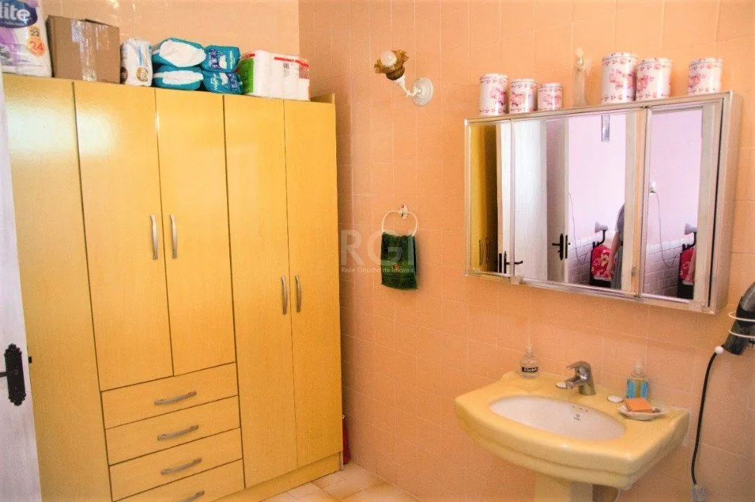 Imagem Casa para Venda - 423.16m², 4 dormitórios, sendo 1 suites, 4 vagas - Glória