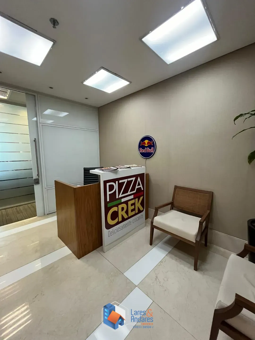 Imagem Conjunto comercial para venda em Jardim Caboré, 123m²