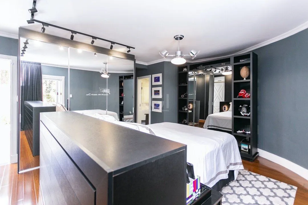 Imagem Casa para Venda - 288.88m², 3 dormitórios, sendo 3 suites, 4 vagas - Vila Conceição