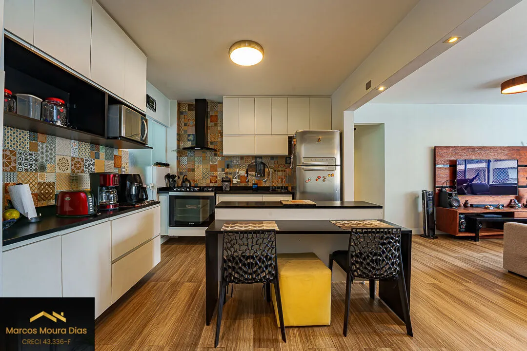 Imagem Apartamento em Perdizes, 120 m2, 3 Dormitórios, 2 Banheiros e 1 Lavabo. Edifício com Lazer, Portaria 24 hs e Gerador. Fácil Acesso a futura Estação Metrô