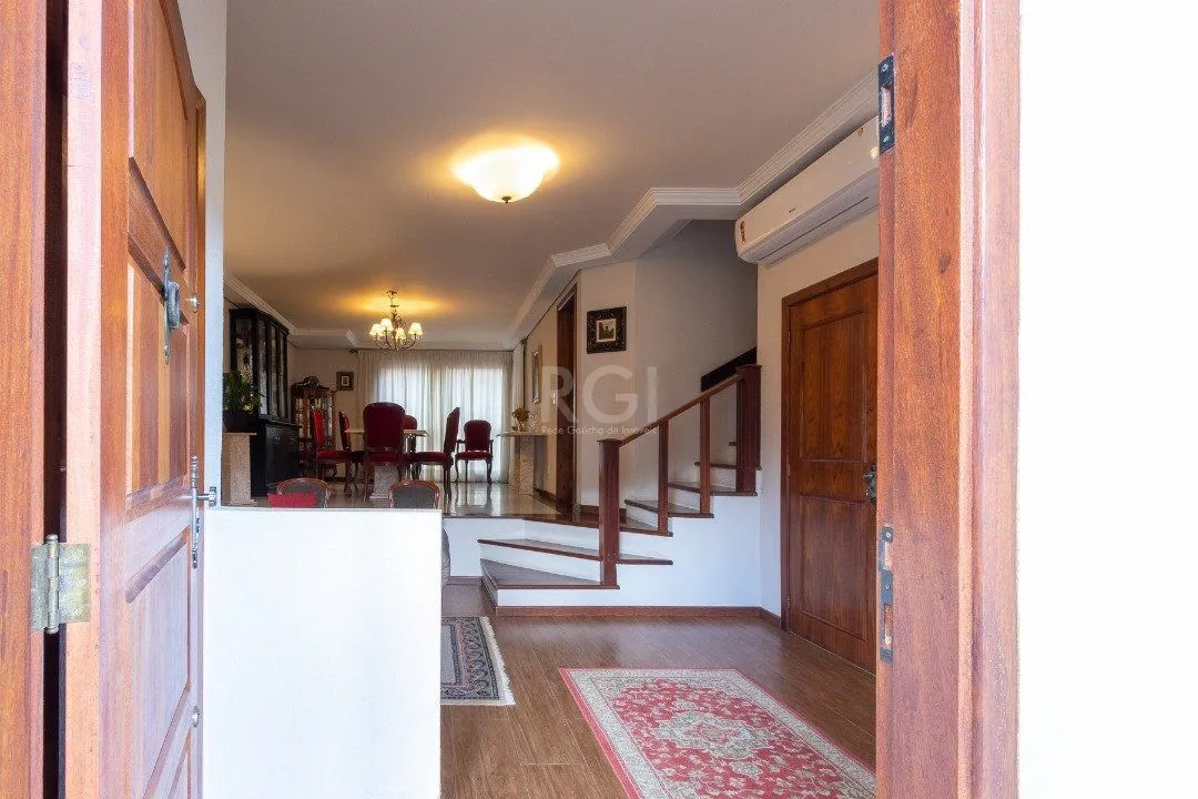 Imagem Casa Condominio para Venda - 225.18m², 3 dormitórios, sendo 1 suites, 2 vagas - Jardim Isabel