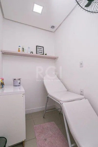 Imagem Prédio comercial no Bairro Partenon
