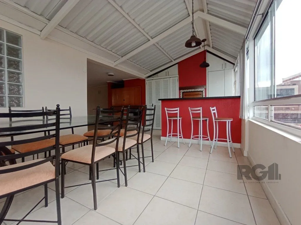 Duplex 2 dormitórios 1 vaga coberta em frente ao parque marinha do Brasil no Praia de Belas