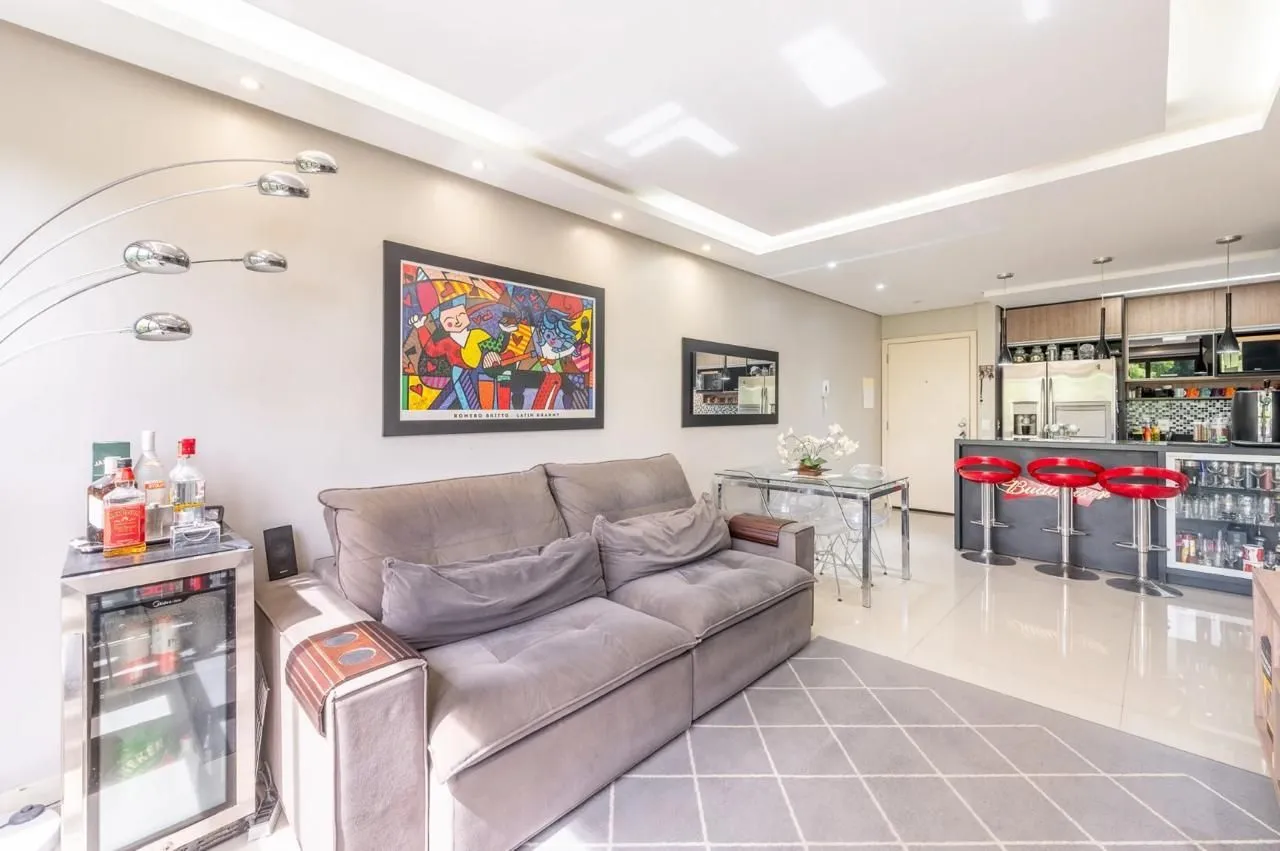 Imagem Apartamento de 2 dormitórios 1 suíte e 2 vagas no Petrópolis.