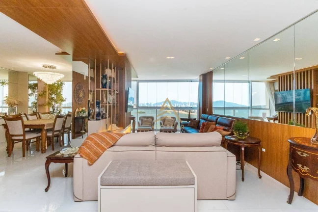Imagem Apartamento com 4 dormitórios à venda, 190 m² por R$ 7.500.000,00 - Pioneiros - Balneário Camboriú/SC