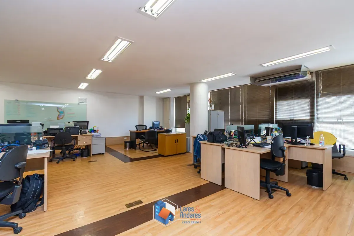 Imagem Conjunto comercial para venda em Centro, 378m²