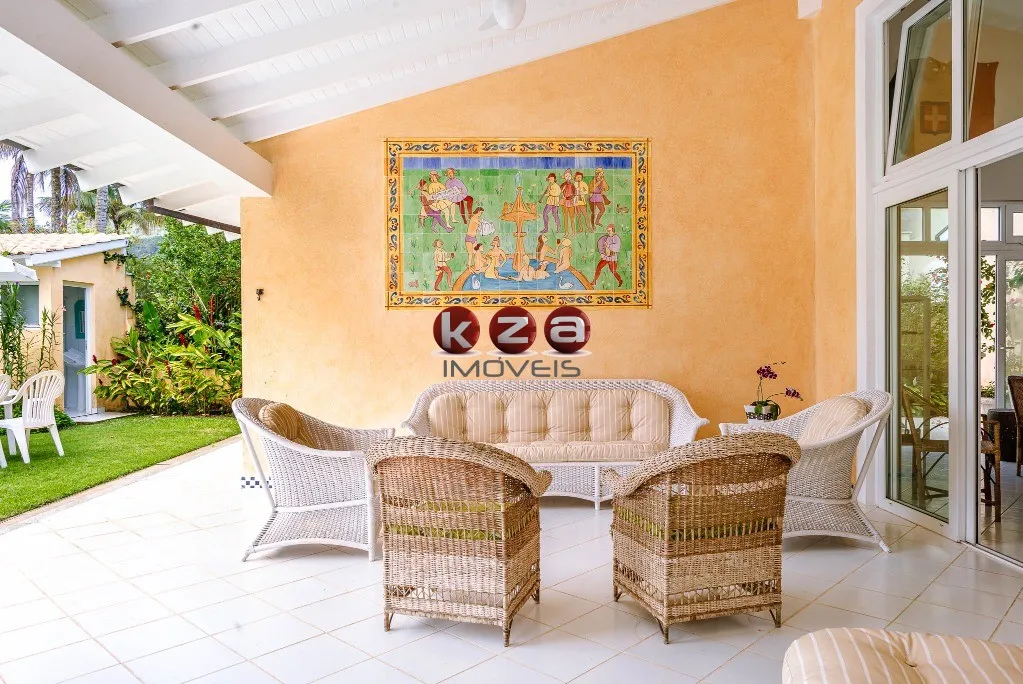 Imagem Luxuosa casa à venda no Condomínio Costa Verde, na Praia de Tabatinga, Caraguatatuba-SP, 5 suítes, 2 salas, , 344m². Venha conferir!
