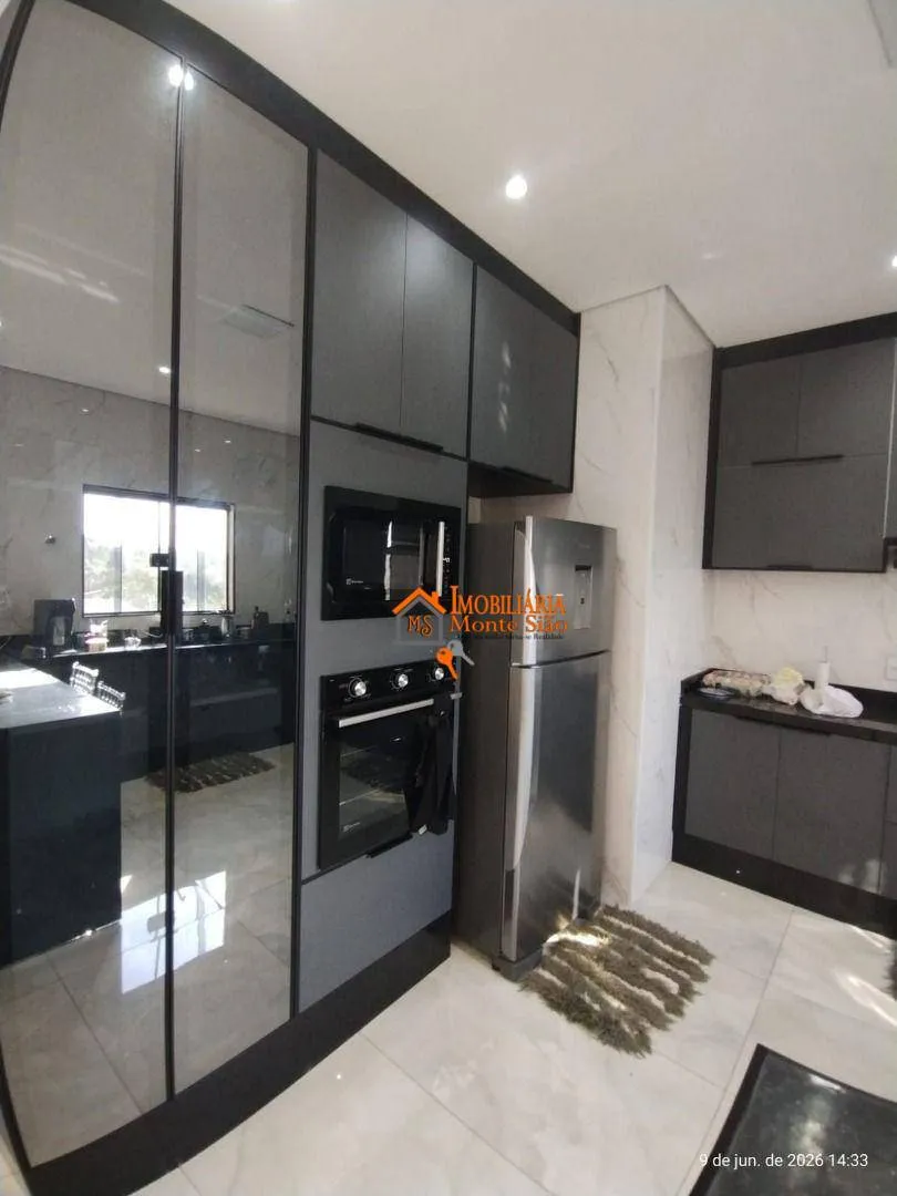 Imagem Casa com 4 dormitórios à venda, 190 m² por R$ 910.000,00 - Centro - Biritiba Mirim/SP