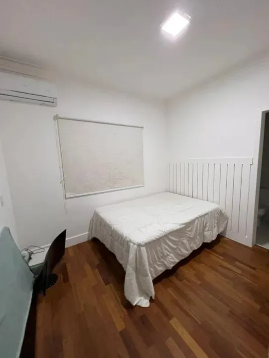 Imagem Casa de Alto Padrão no Condomínio Valville - 3 Suítes, Vista Panorâmica e Lazer Completo!