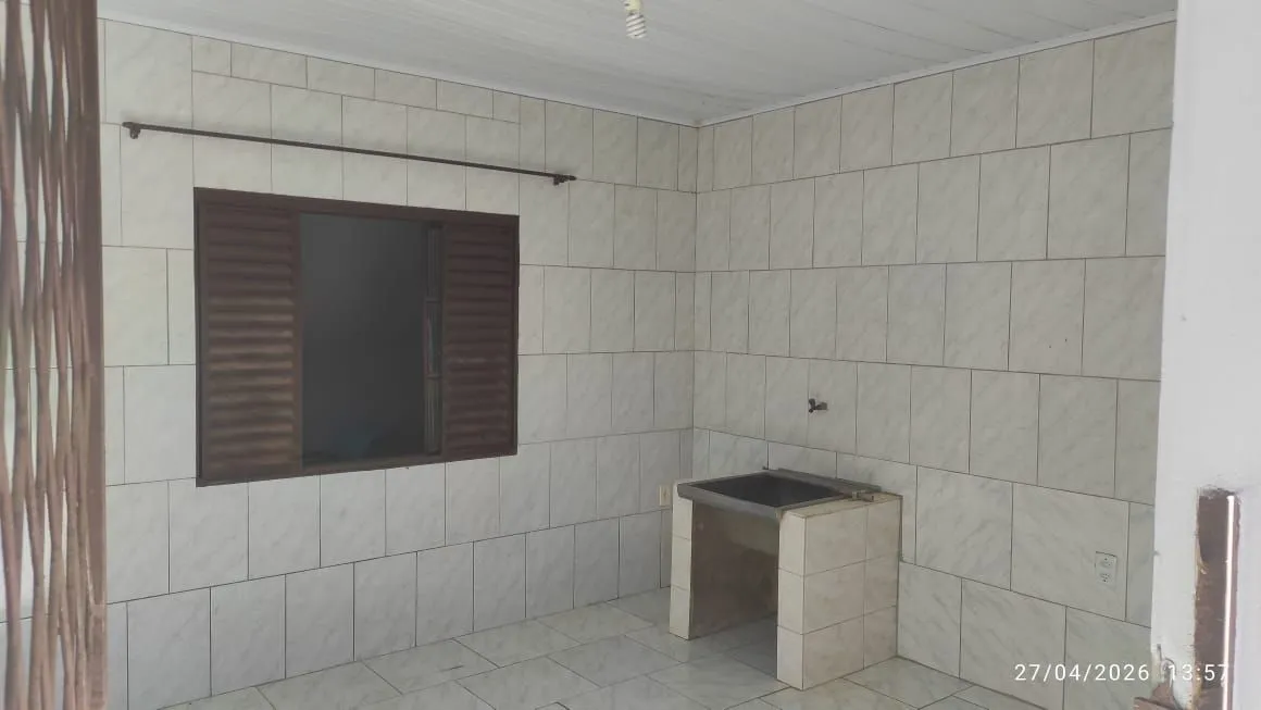Imagem Casa com piscina e salão de festas a venda Canoas / 3 Dormitórios