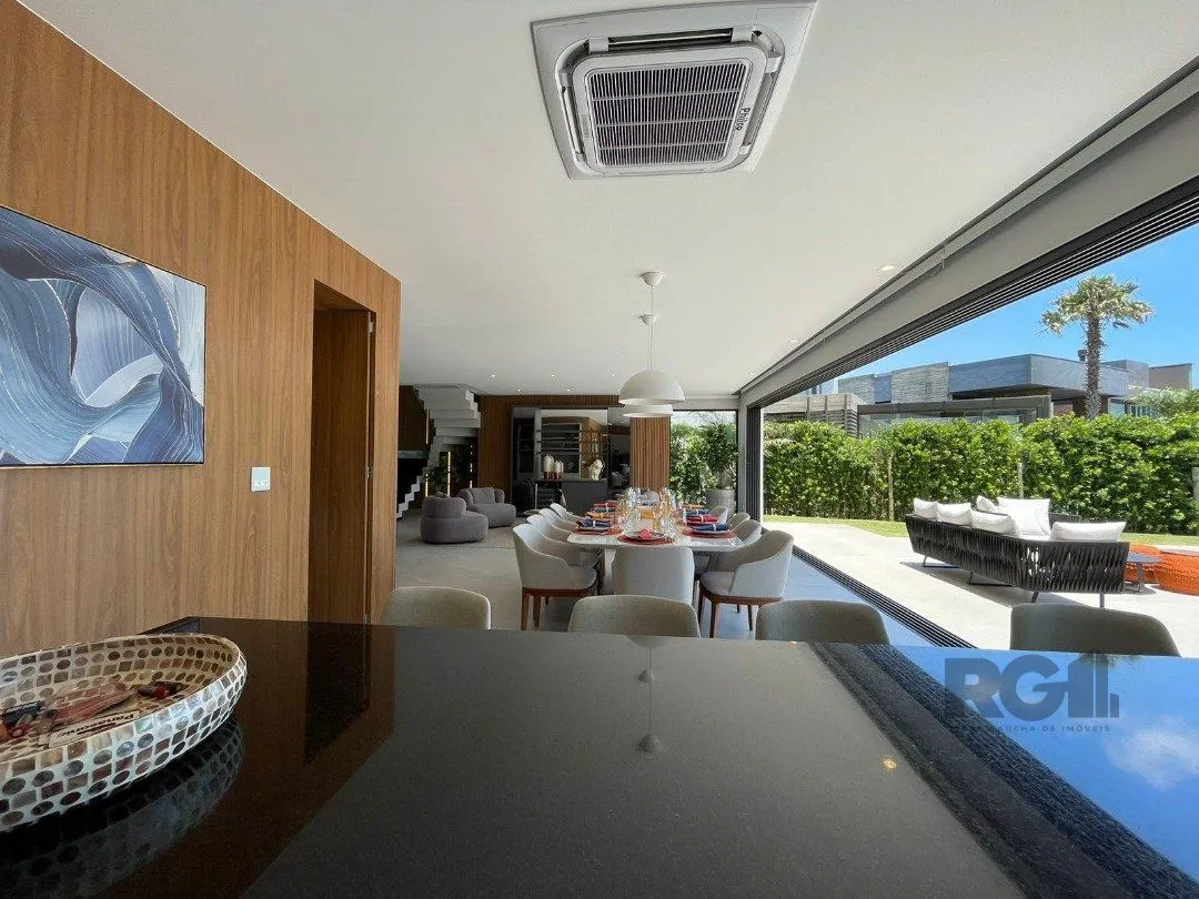Imagem Casa de Condomínio em Atlântida Sul