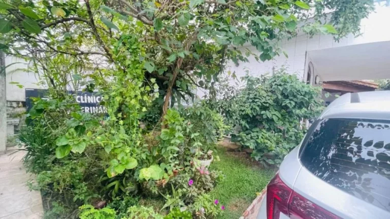 Imagem EXCELENTE CASA À VENDA NA OCIAN COM 3 DORMITÓRIOS 4 VAGAS!!!
