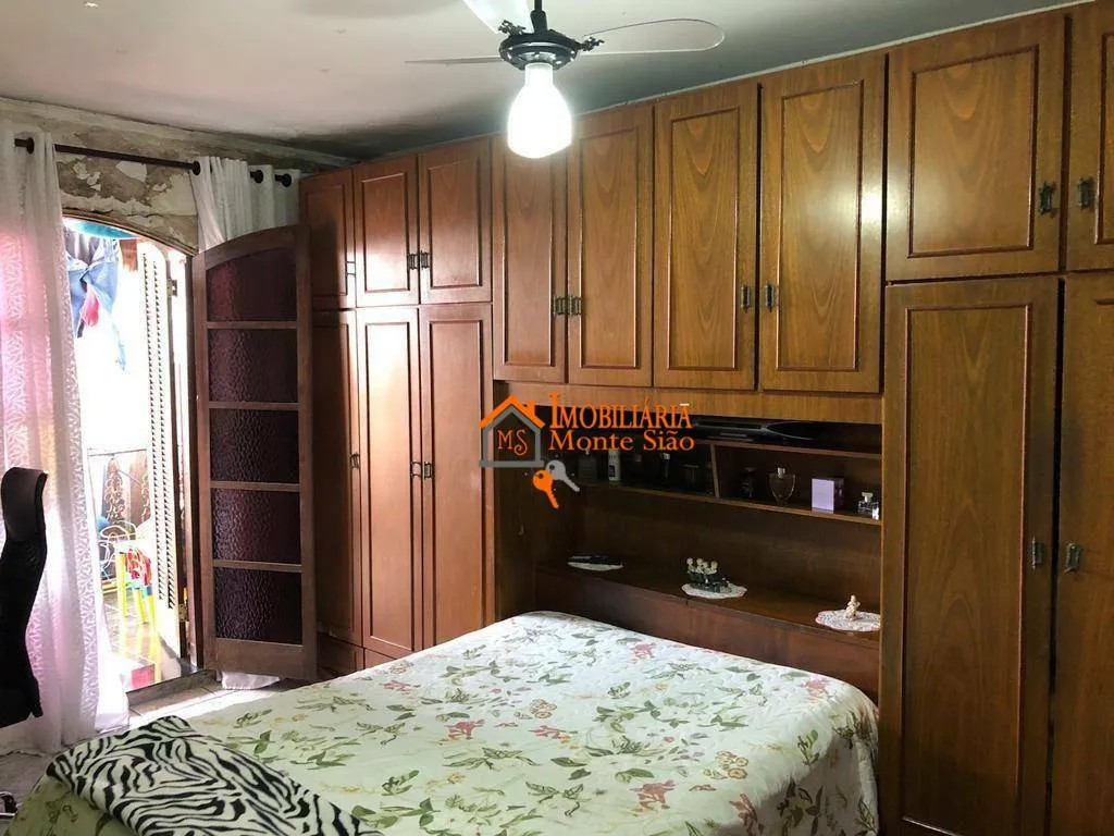 Imagem Casa com 3 dormitórios à venda, 350 m² por R$ 1.200.000,00 - Jardim Santa Bárbara - Guarulhos/SP