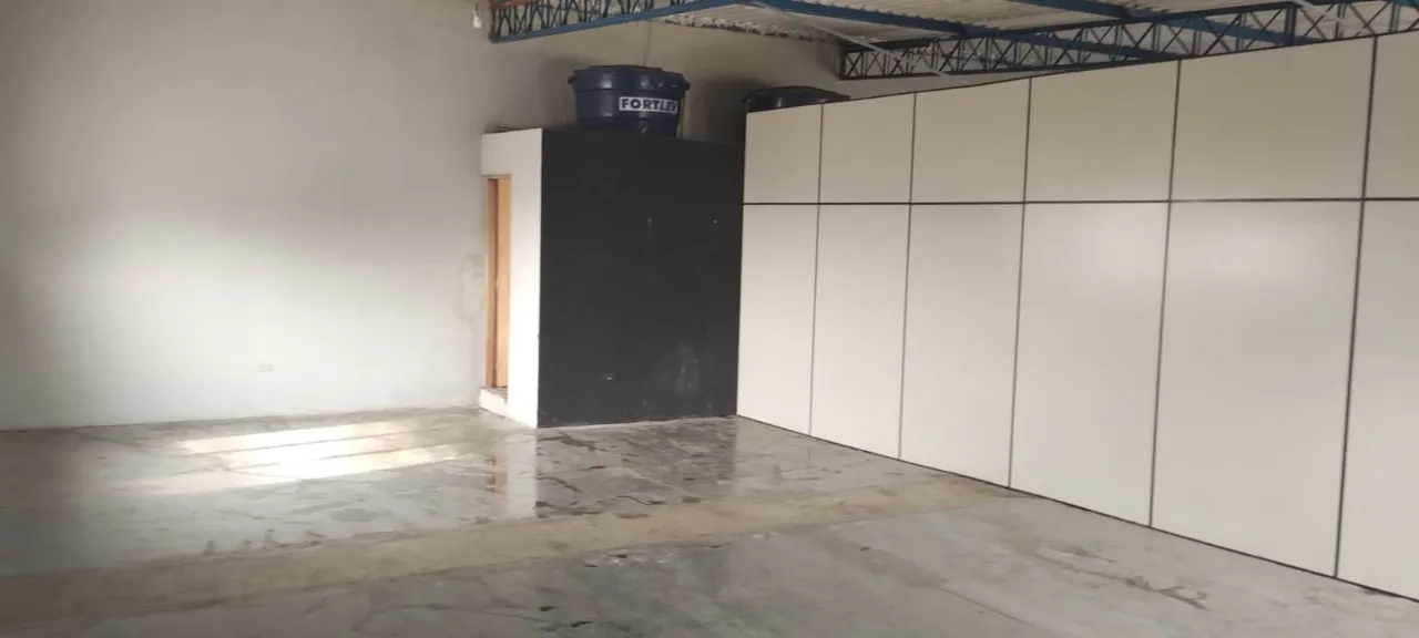 Imagem Oportunidade única: Salão Comercial à venda em Sorocaba-SP, Parque Vitória Régia. 4 salas, 4 banheiros, 332,90 m² de área.