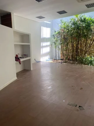 Imagem Galpão com 1400m² para locação em Mogi das Cruzes.