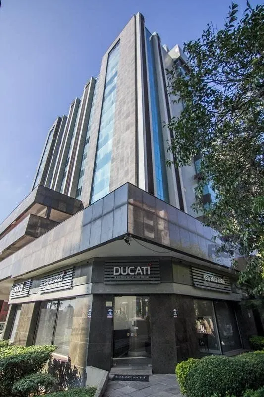 Imagem R DOUTOR FLORENCIO YGARTUA, 270 - Moinhos de Vento, Porto Alegre
