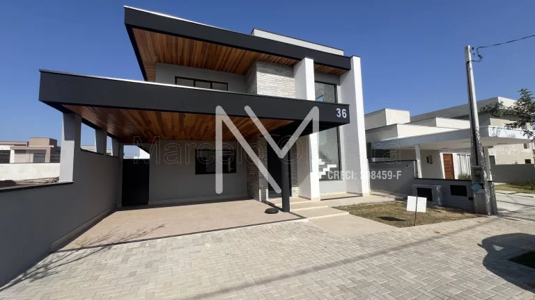 Foto do imóvel Casa Sobrado à venda 4 Quartos 4 Suítes 258m² Condomínio - Bairro Floresta