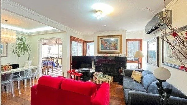 Imagem Apartamento com 3 Dormitórios, Suíte e Sacada e 1 vaga - 115m² - Petrópolis