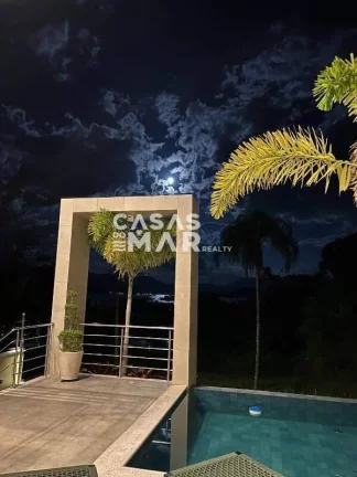 Imagem Casa frente mar de luxo em Angra dos Reis-RJ, bairro Piraquara (cunhambebe), 4 quartos, 4 suítes, 6 banheiros, 400m². Venha conferir!