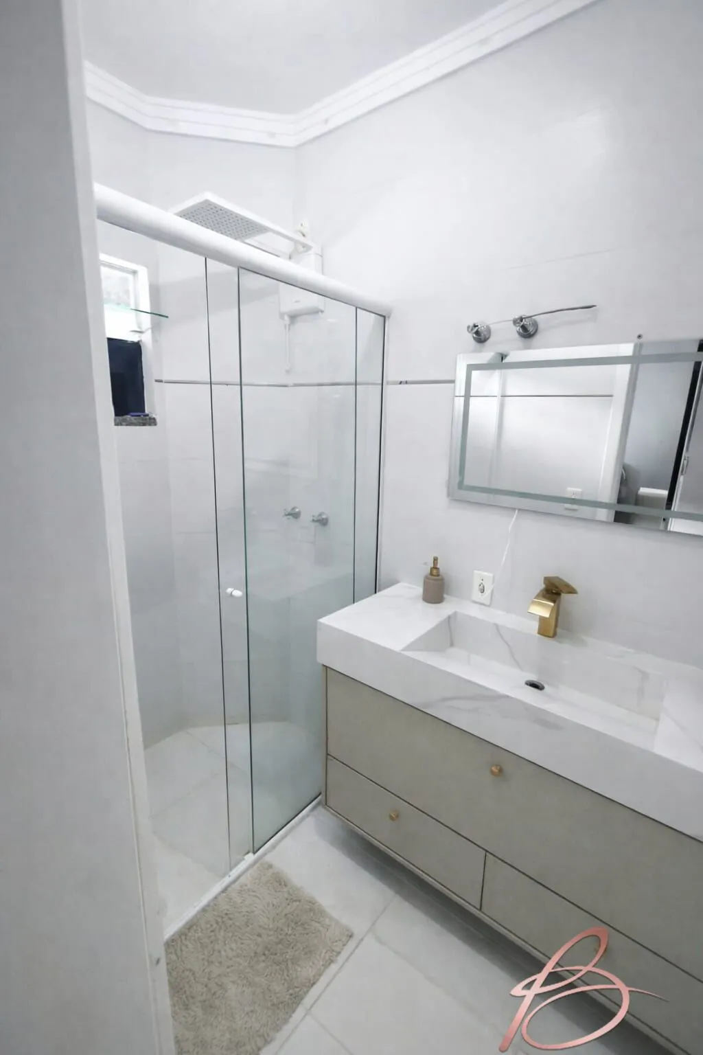 Imagem Sobrado 3 dormitórios e 181M²na Ressacada, Itajaí/SC