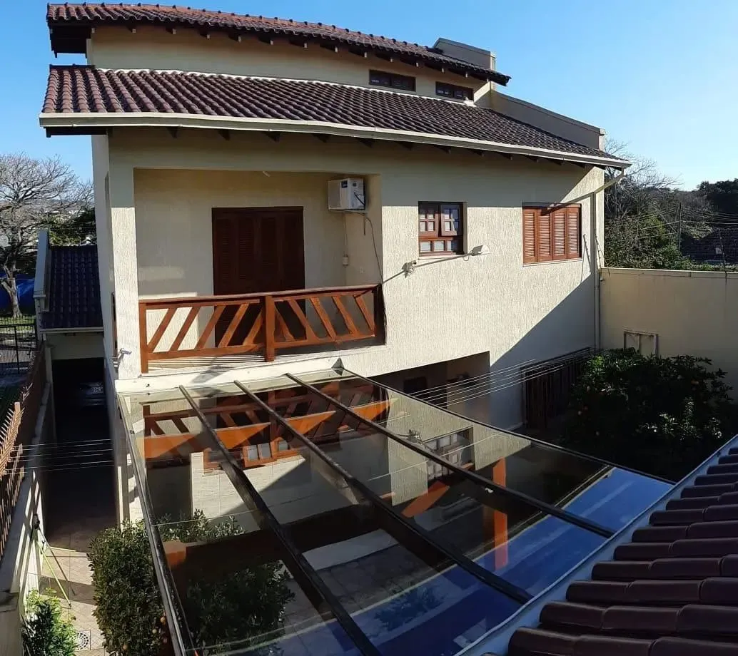 Imagem Casa com 3 dormitórios de 278m² à venda no Bairro Jardim Itú Sabará