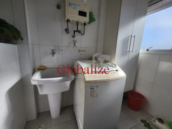 Imagem Apartamento à venda no Bairro Embaré, com 2 dormitórios, 1 vaga em Santos por R$ 680.000,00