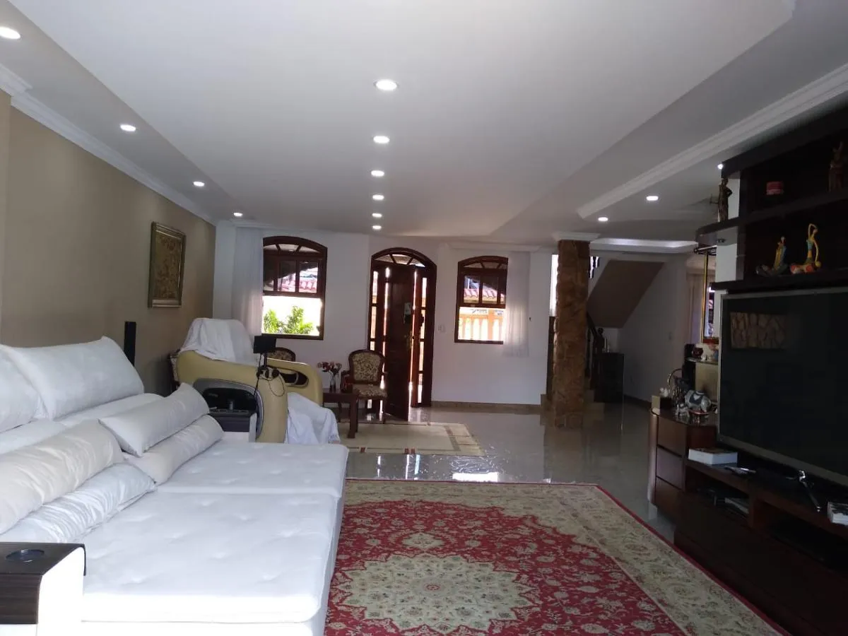 Foto do imóvel Casa Duplex para Venda em Rio de Janeiro, Jacarepaguá, 4 dormitórios, 4 suítes, 5 banheiros, 3 vagas em Estrada do Rio Grande, 4577 - Jacarepaguá, Rio de Janeiro - RJ