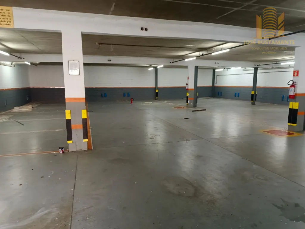 Imagem Galpão Comercial 1470m² com 20 Vagas na Vila Santo Estéfano