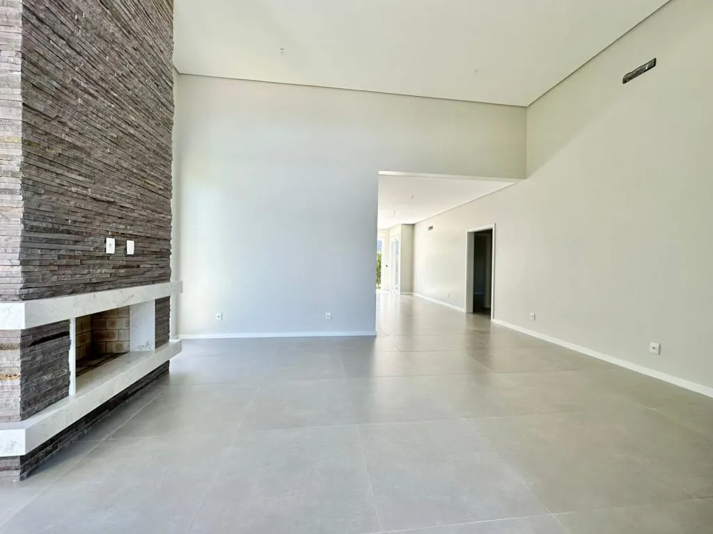 Imagem Casa em Condominio 3 Dormitórios - Bairro Araçá