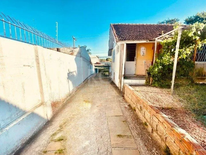Imagem CASA BAIRRO CAMAQUÃ COM 4 DORMITORIOS