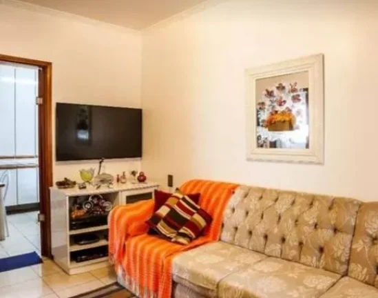 Imagem Casa Com 150 metros 3 Dormitórios 2 Banheiros e 5 vagas de garagens