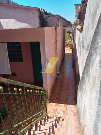 Imagem Imóvel com suíte e estrutura para 2 moradias independentes
