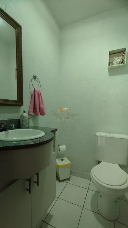 Imagem Casa em Condomínio para Venda em Teresópolis / RJ no bairro Granja Guarani