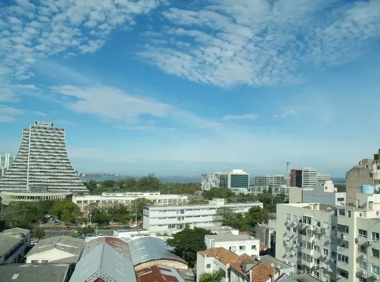 Imagem Apartamento de 01 dormitório em edifício com infraestrutura no Centro de Porto Alegre-RS