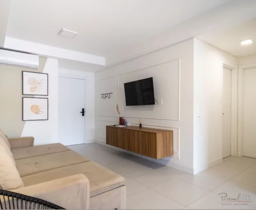 Imagem Oportunidade em Jurerê! Apartamento moderno a poucos metros da praia Este lindo apartamento à vend...