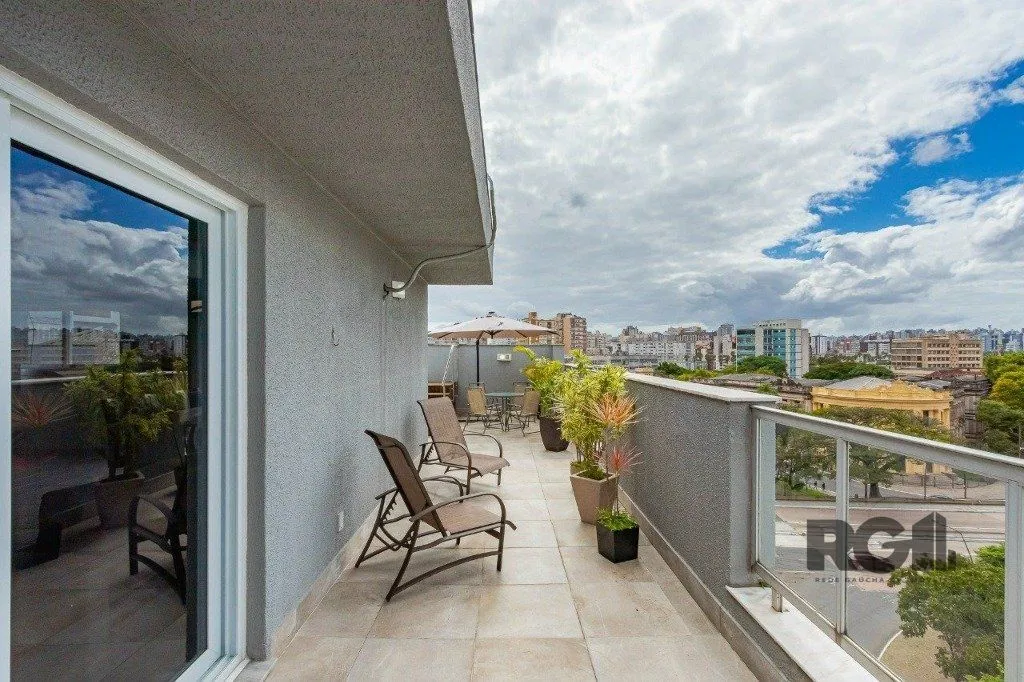 Imagem Cobertura para Venda - 191.89m², 3 dormitórios, sendo 1 suites, 1 vaga - Centro Histórico
