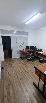 Imagem PRÉDIO COMERCIAL EM ARTUR ALVIM - SÓ A 600 M DO METRÔ.