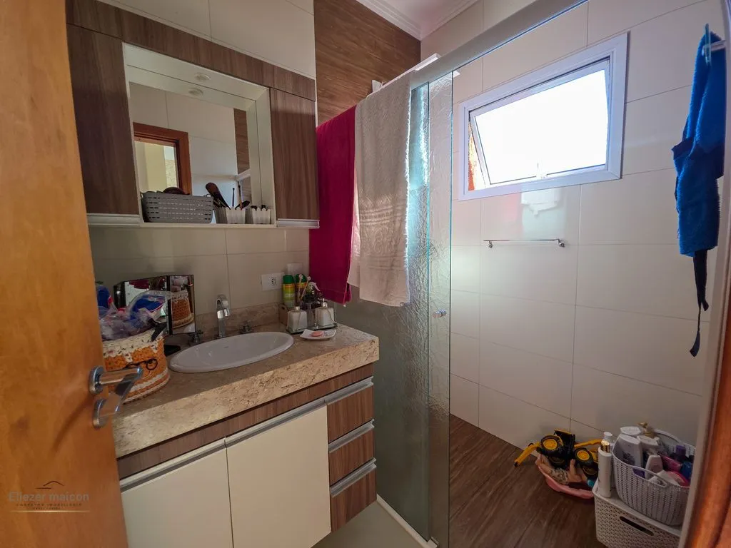 Imagem Casa com piscina a venda em condomínio fechado em Poços de Caldas