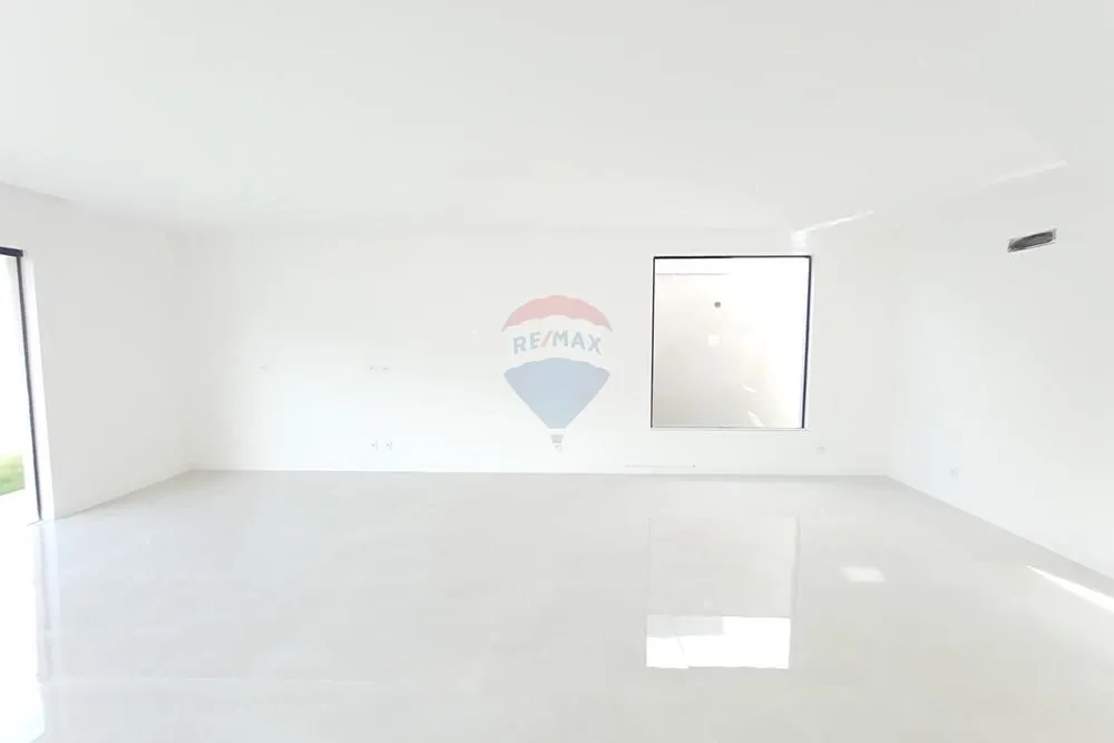 Imagem Casa com 3 quartos para venda em Guaratiba